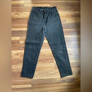 Levi's VINTAGE 521 Tapered Fit Black Denim | women's 14